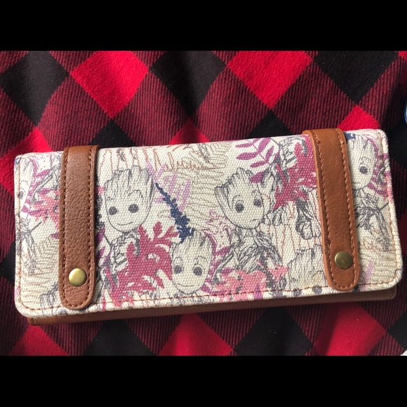 groot wallet loungefly